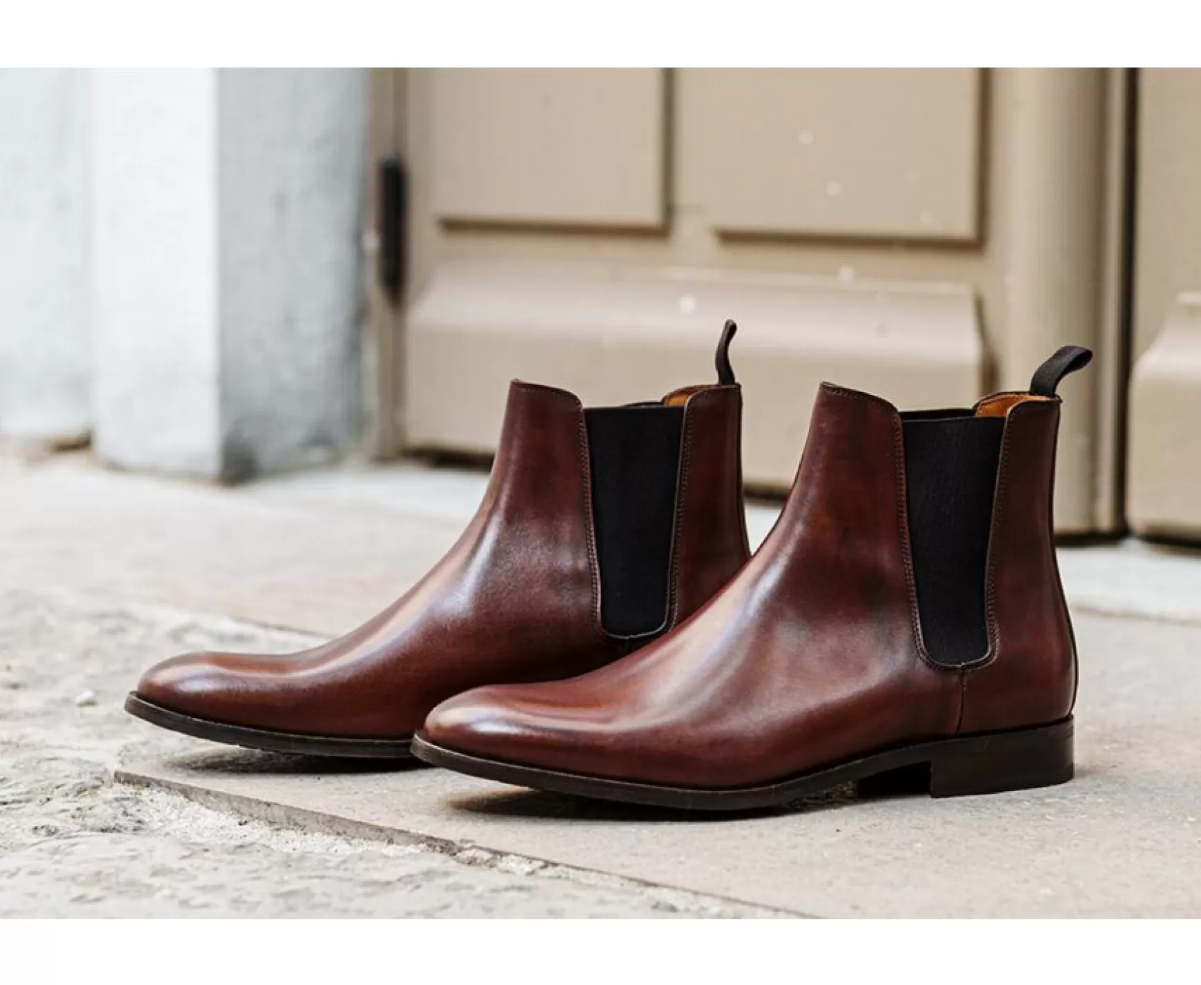 Bexley Boots Shoes | Cognac Patina Men'S Chelsea Boots With Rubber Outsole - Toddington Gomme | Patina Cognac